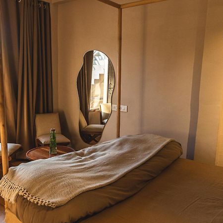 Exstasy Stays - Bathtub Rooms & Cafe - Your Romantic & Cozy Getaway - Thhpsociety - Mukteshwar Kültér fotó