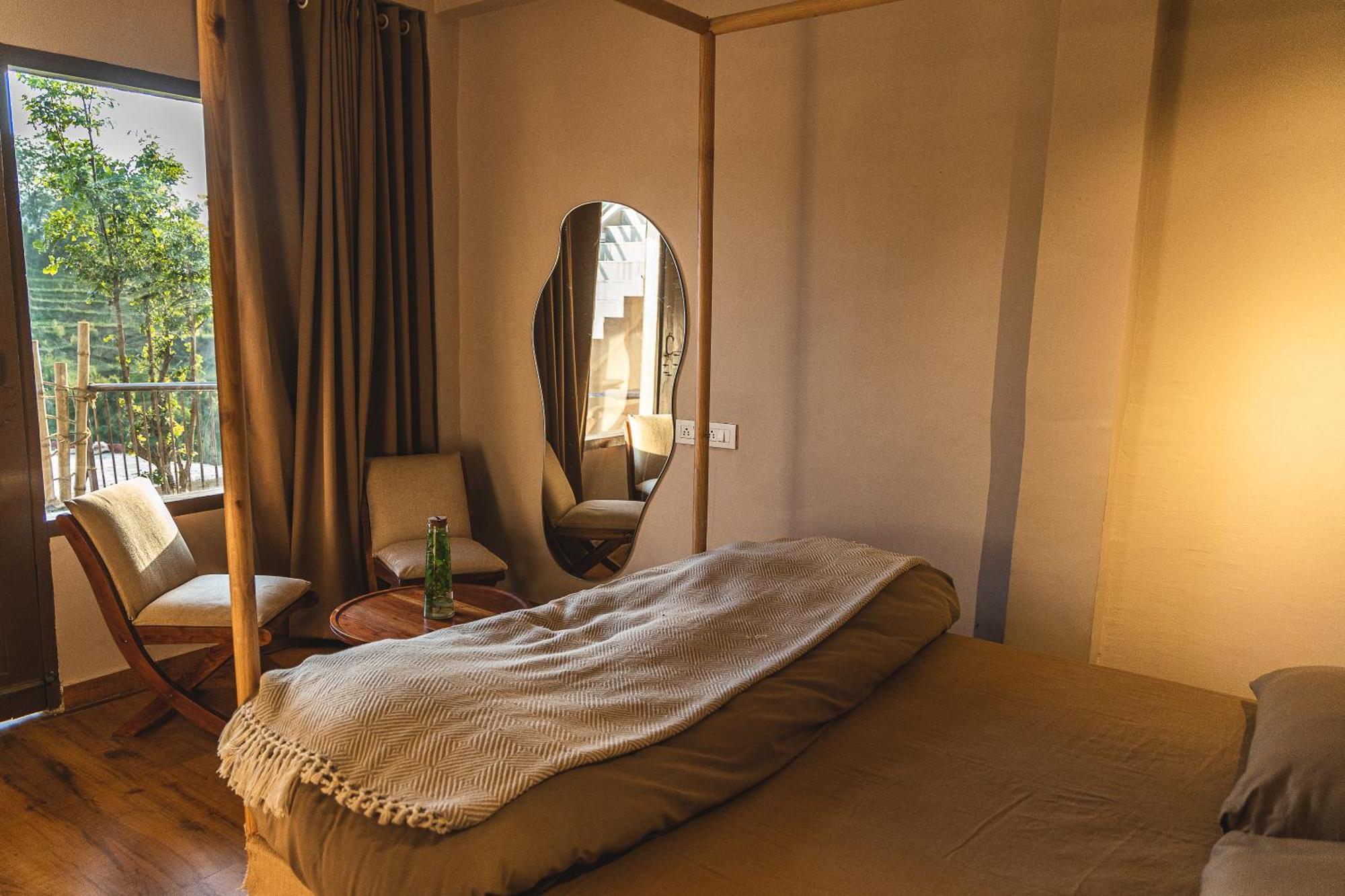 Exstasy Stays - Bathtub Rooms & Cafe - Your Romantic & Cozy Getaway - Thhpsociety - Mukteshwar Kültér fotó