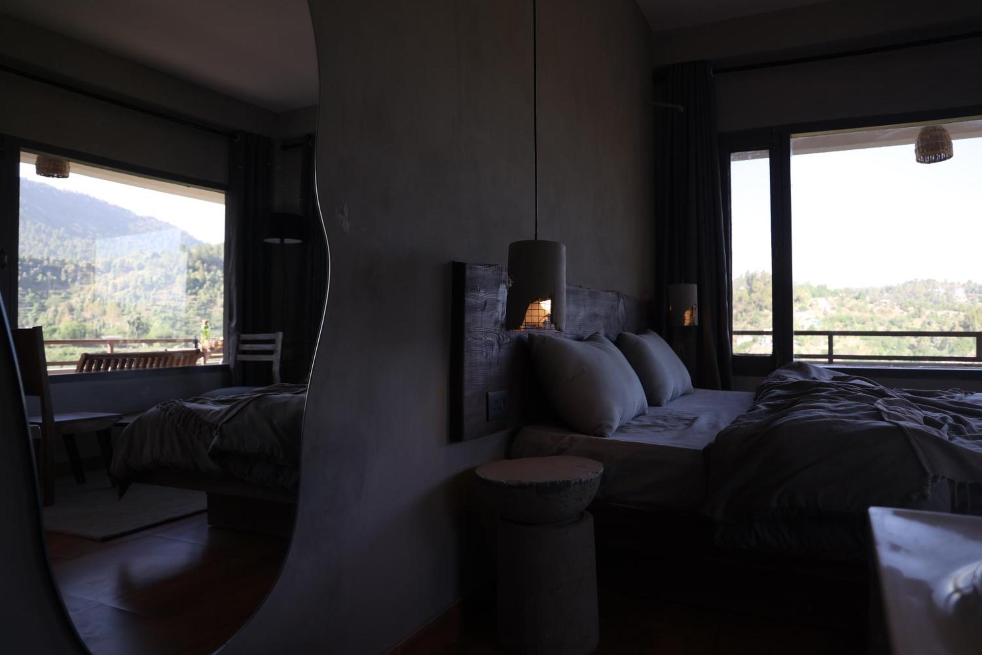 Exstasy Stays - Bathtub Rooms & Cafe - Your Romantic & Cozy Getaway - Thhpsociety - Mukteshwar Kültér fotó