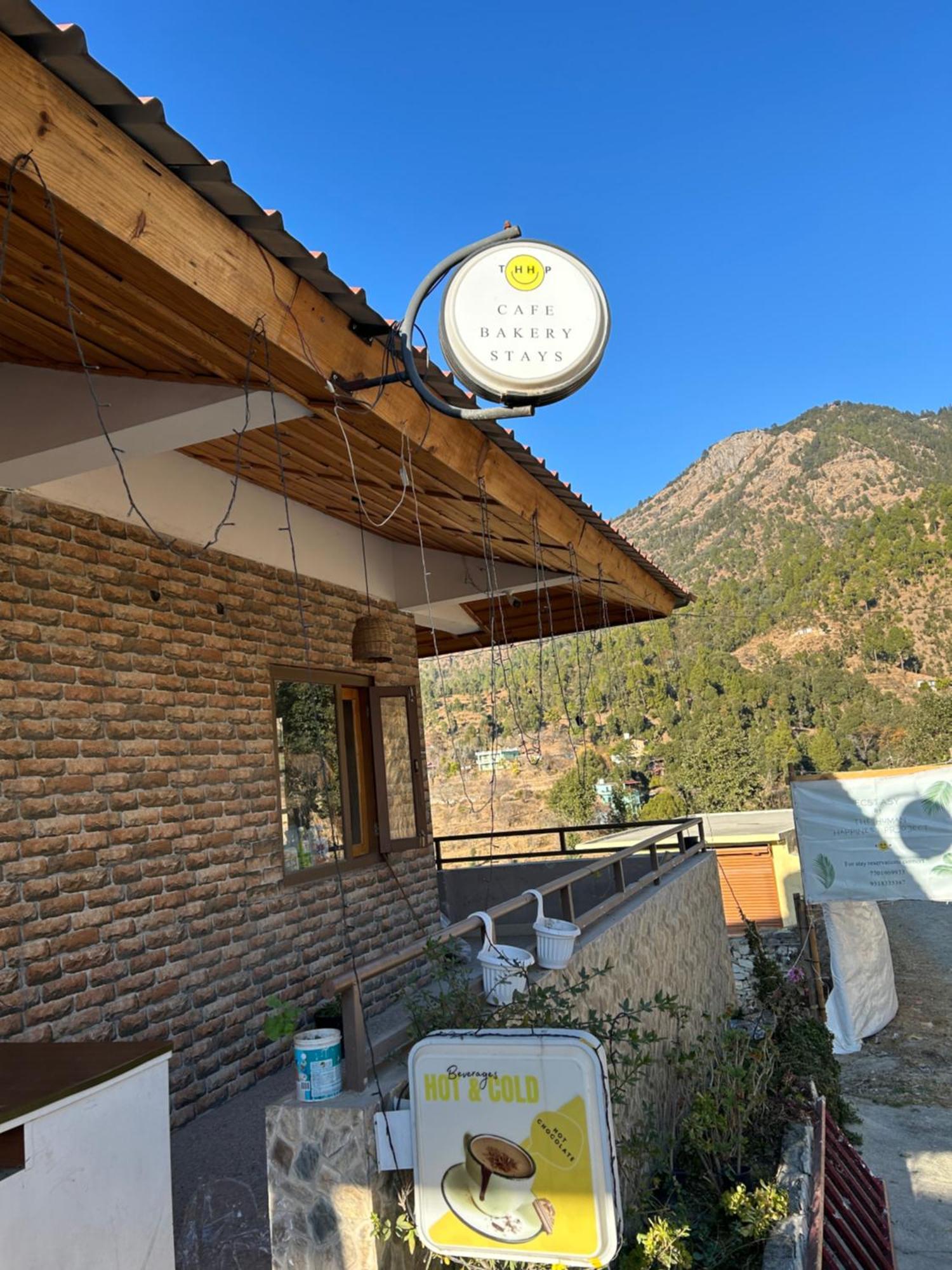 Exstasy Stays - Bathtub Rooms & Cafe - Your Romantic & Cozy Getaway - Thhpsociety - Mukteshwar Kültér fotó