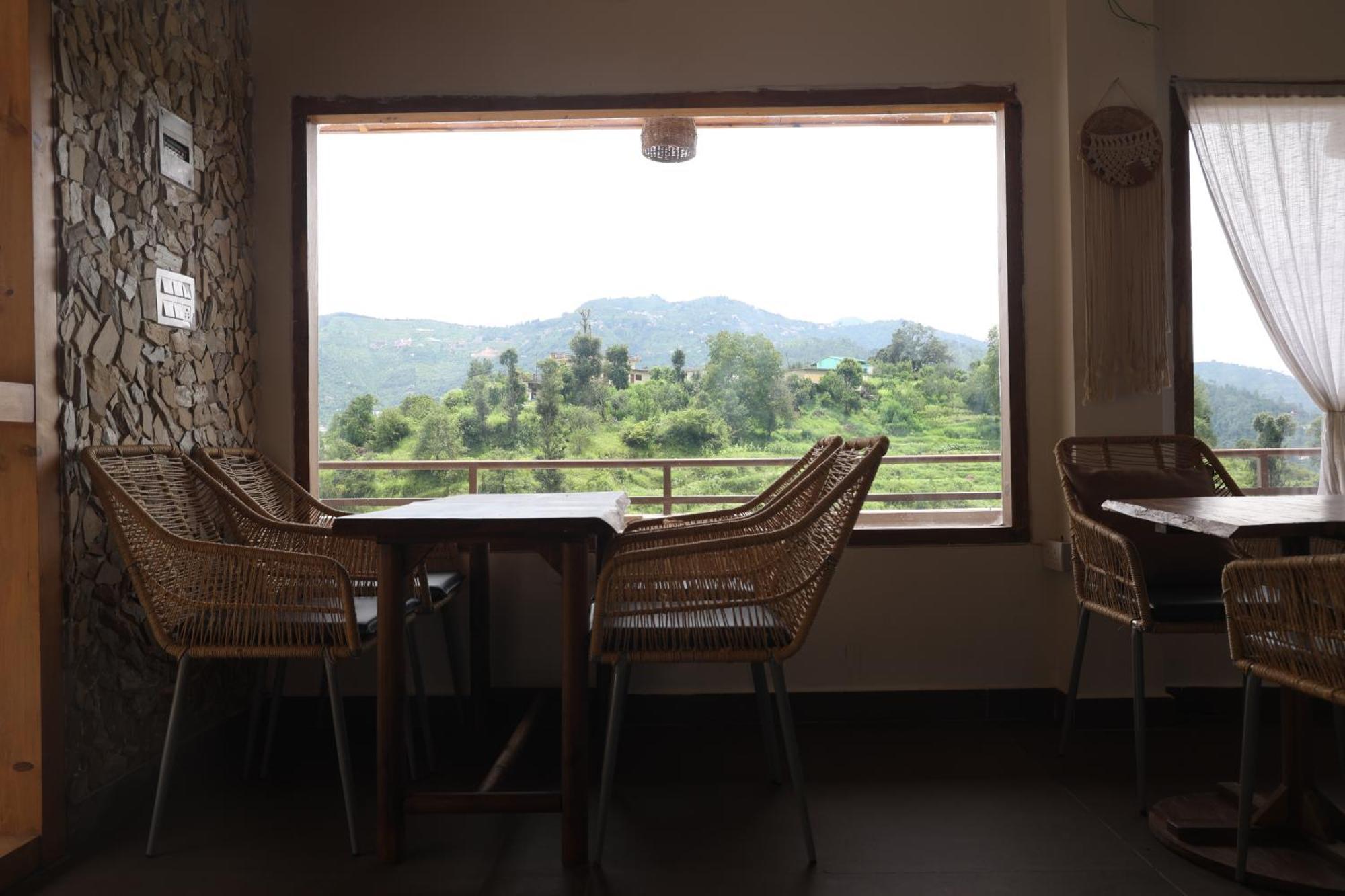 Exstasy Stays - Bathtub Rooms & Cafe - Your Romantic & Cozy Getaway - Thhpsociety - Mukteshwar Kültér fotó