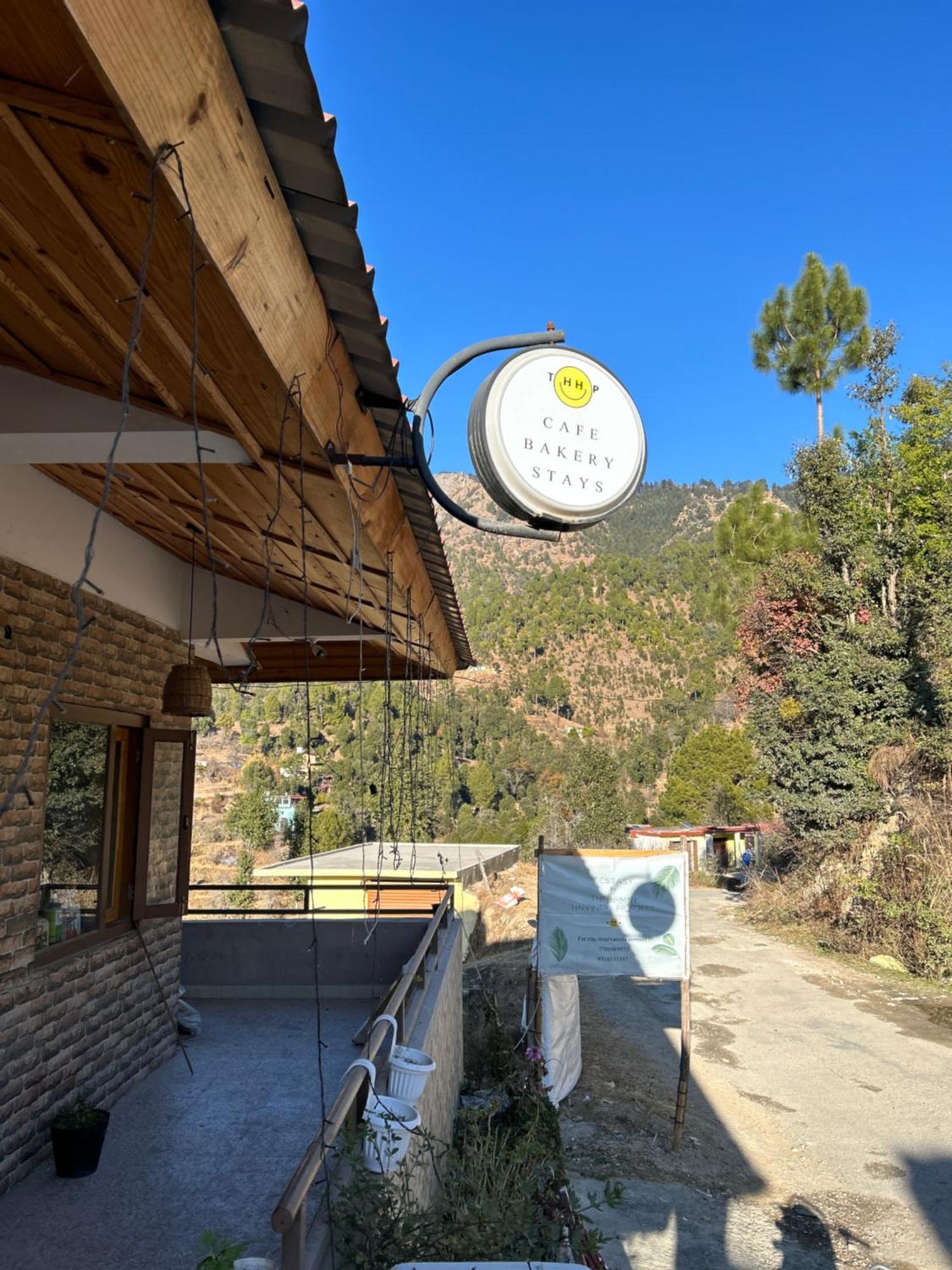 Exstasy Stays - Bathtub Rooms & Cafe - Your Romantic & Cozy Getaway - Thhpsociety - Mukteshwar Kültér fotó