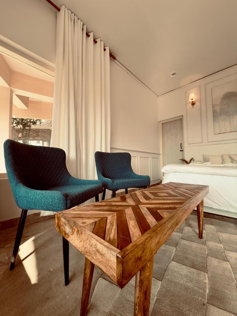 Exstasy Stays - Bathtub Rooms & Cafe - Your Romantic & Cozy Getaway - Thhpsociety - Mukteshwar Kültér fotó